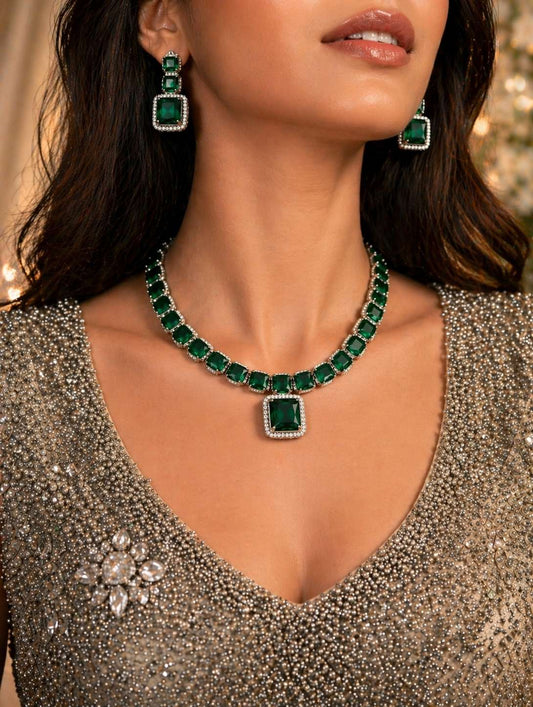 RHODIUM PLATED SILVER DIAMOND STONE